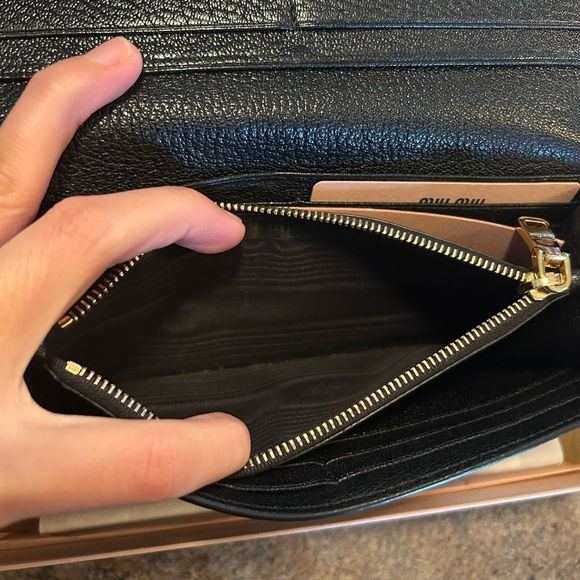 2in1 Miu Miu Long Snap Wallet Leather Black with original box - Picture 3 of 15